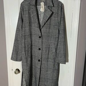 Lightweight plaid coat
